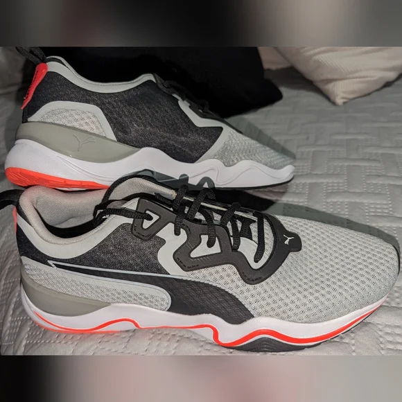 Puma - Picture 2 of 4